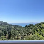Villa Long View