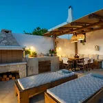 Mareo Traditional Retreat