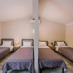 Acrocorinth Apartments