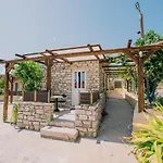 Acrocorinth Apartments