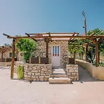 Acrocorinth Apartments