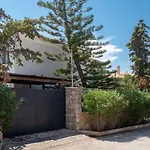 Beachfront Villa Coco