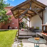Apollon Apartment