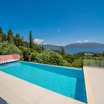 Villa Helios Sea View & Private Pool Near Fiskardo