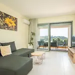 Eden Sunflower - Luxurious Apartment With Sea View