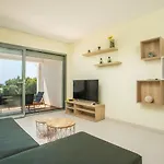 Eden Sunflower - Luxurious Apartment With Sea View