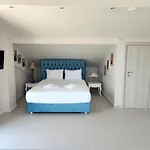 Mykoniatika Villas