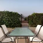 Sk-George Apartments By The Sea And Airport
