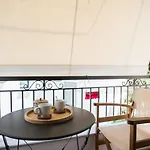 Annis House