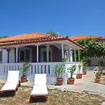 Myrtilo Cottage