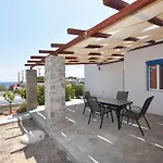 Flora\'S Beach And Pool Villa In Syros
