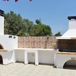 Flora\'S Beach And Pool Villa In Syros