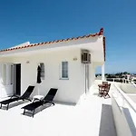 Maria Studios & Apartments