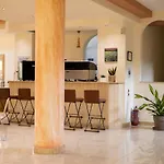 Chrisovalanto Hotel