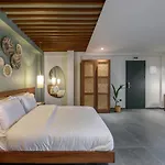 Amyntas Seafront Hotel
