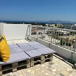 Noufaro Rooftop-Sea View Apartment