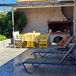 Elegant House Near The Sea