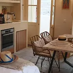 Boho Luxury Studio In Kali Strata