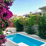 Chris Rea Villa