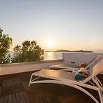 Aurelia Sea View Loft Suite