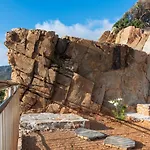 The Rock *Peaceful Retreat House