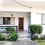 Think Blue Apartment In Nea Vrasna