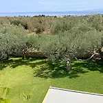 Nasia\'S House
