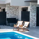 Amaryllis Luxury Apartment