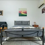 Central Cozy Apartment 3