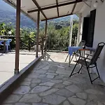 Ξυλοπετρα / Wood & Stone House