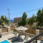 Villa Gagra - Villa With Private Pool, Air Con And Heating
