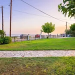 Eva\'S Beach House Dikella
