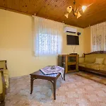 Eva\'S Beach House Dikella