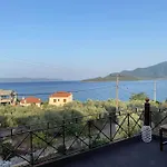 Villa Kastanos