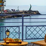 Asteria Seafront Luxury Apartment