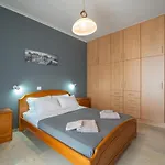 Your Home By The Sea For 3 In Xylokastro