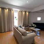 Theoni\'S Village Apartment I