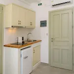 Erisimo Suites