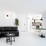 Syntheseas Residence