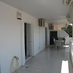 Seaside Modern Apartment - Explore Athens And Beyond