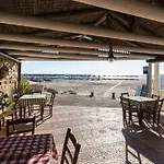 En Plo Beachfront Rooms
