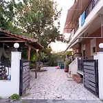 Dimitra Apartments