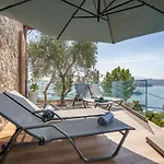 Driftwood Luxury Suite
