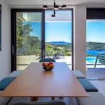 Villa Blauw With Infinity Pool & Sea Views