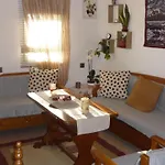 Nakou\'S House-Το Σπίτι Του Νάκου