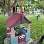 Nikos Apartments