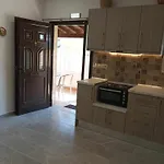 Gerekos Studios And Apartments