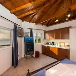Villa Needa\'S - Eros Loft With Infinity Pool