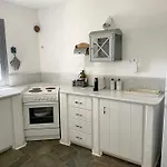 Great Views Cozy Apartment For 4