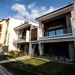 Aleksia Seaside Deluxe Apartment